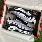 Nike Air Max Plus “Black Metallic Silver”