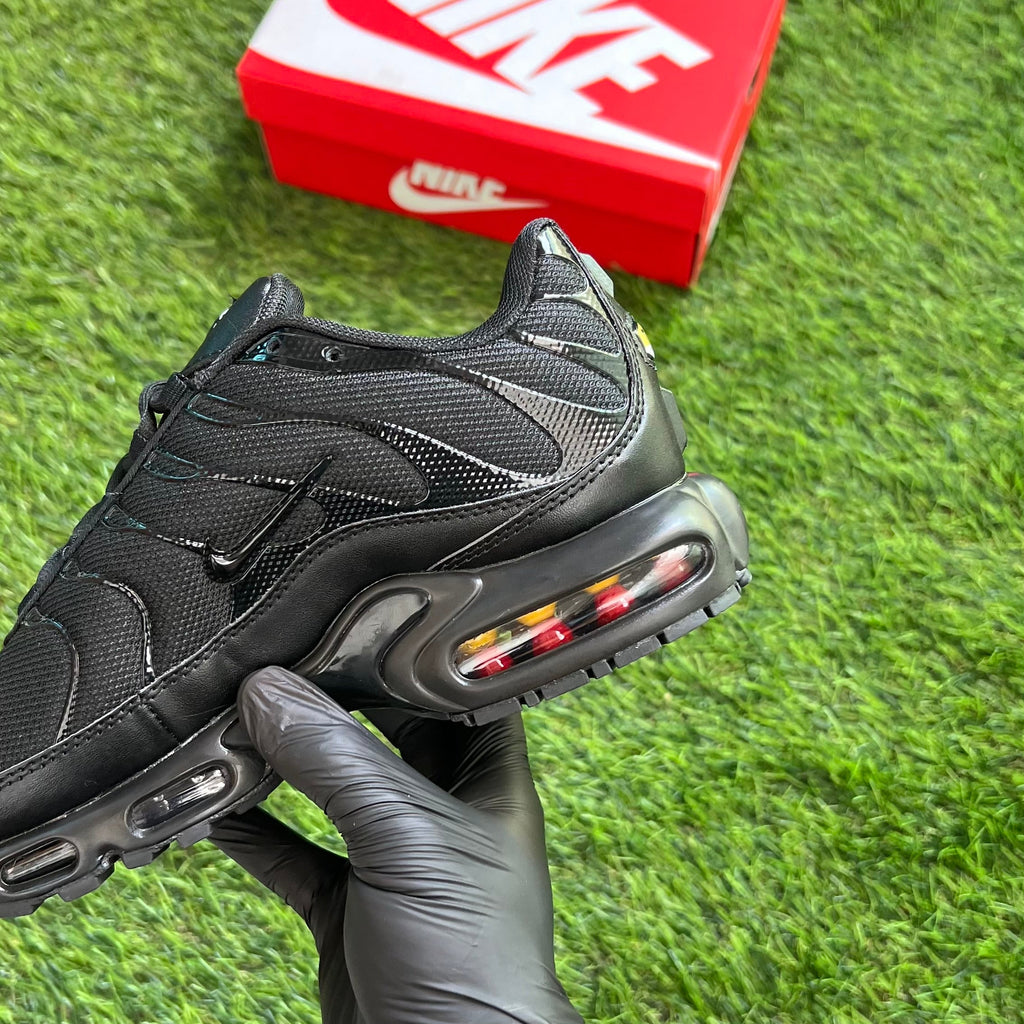 Nike Air Max Plus “Triple Black”