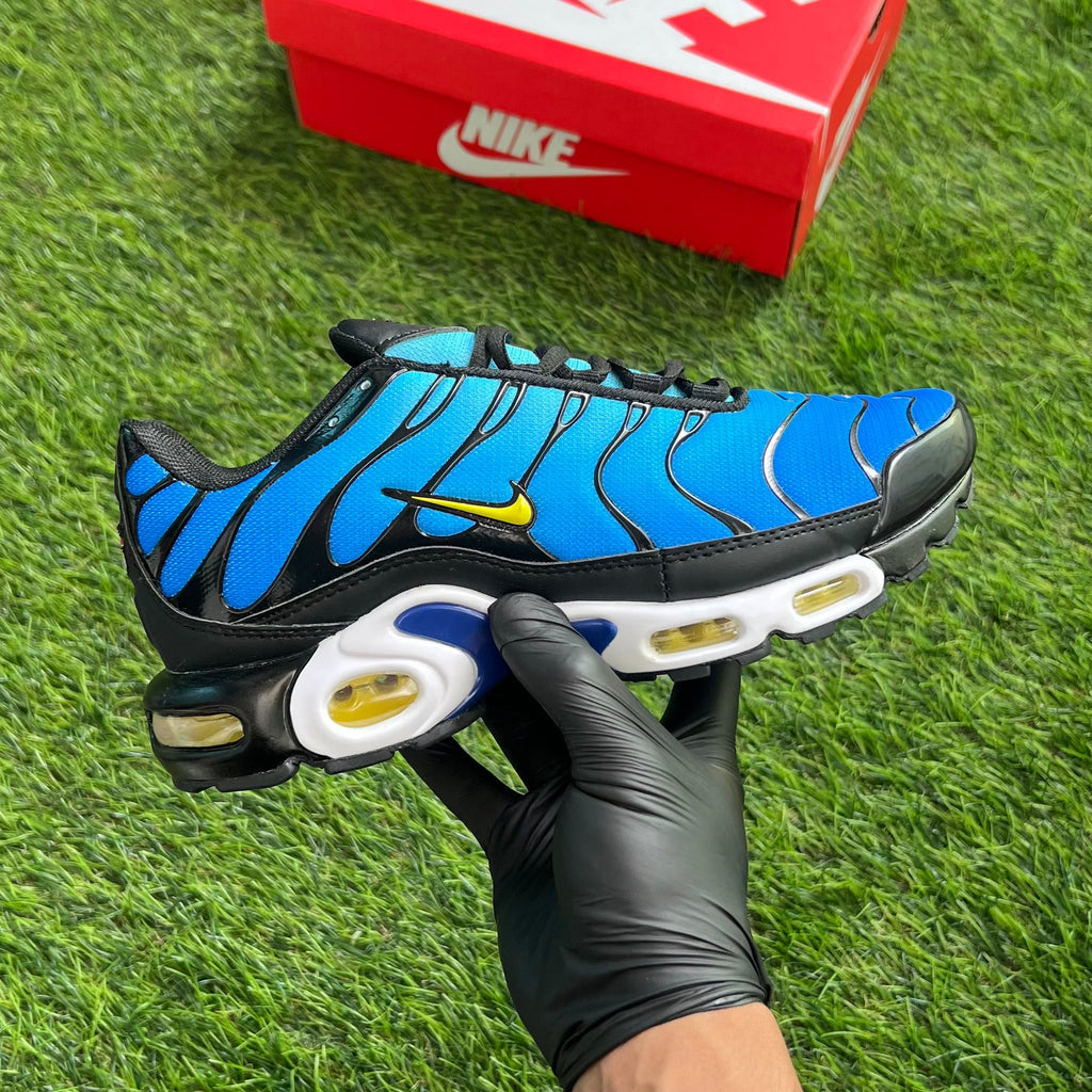 Nike Air Max Plus OG “Hyper Blue”