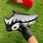 Nike Air Max Plus “Black Metallic Silver”